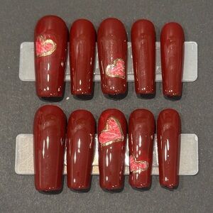 Red Heart Nail Set